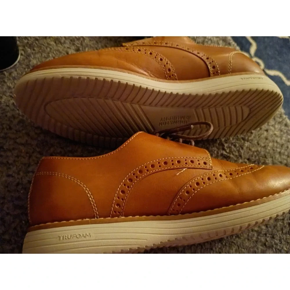Good Used Condition Boys  Johnson And Murphy Size 2M Oxford Shoes